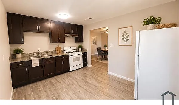 119 E Amador St #103 — Photo 2
