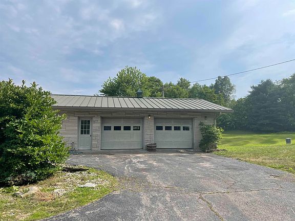 2nd image of 2100 Todd Ln