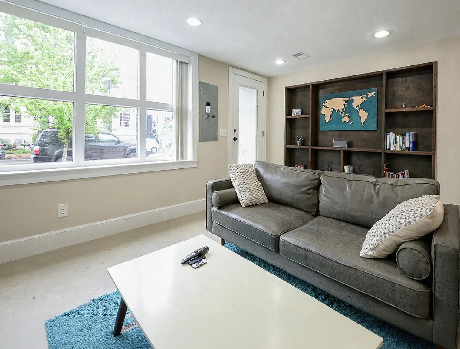 1 bed, 1.0 bath, 8180 sqft, $3,541 — Photo 1