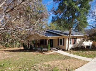 1074 Greenmor Dr, Bessemer, AL 35022