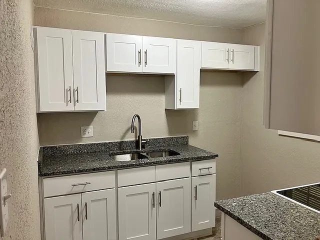 1110 Garfield Ave — Photo 8
