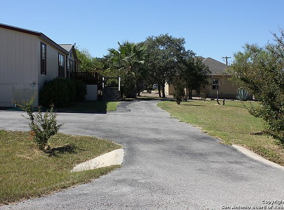 3rd image of 315 County Road 3823