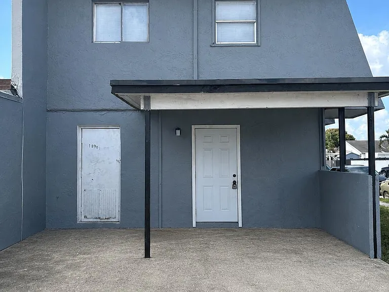 18901 NW 46th Ave — Photo 1