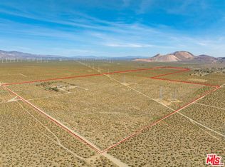 9750 70th St W, Rosamond, CA 93560