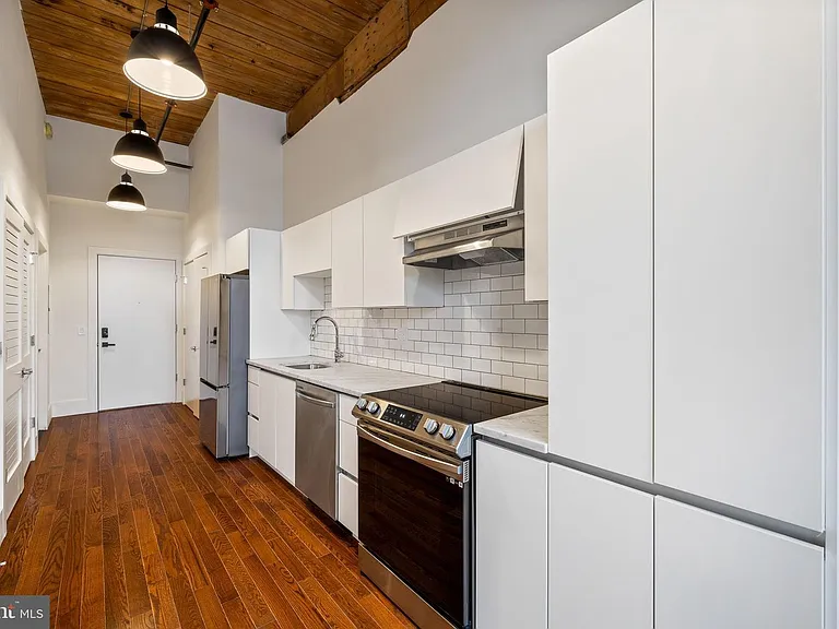 1801 N Howard St #302 — Photo 13