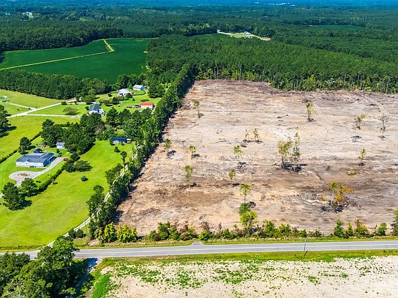 3rd image of 2850 Gause Rd.