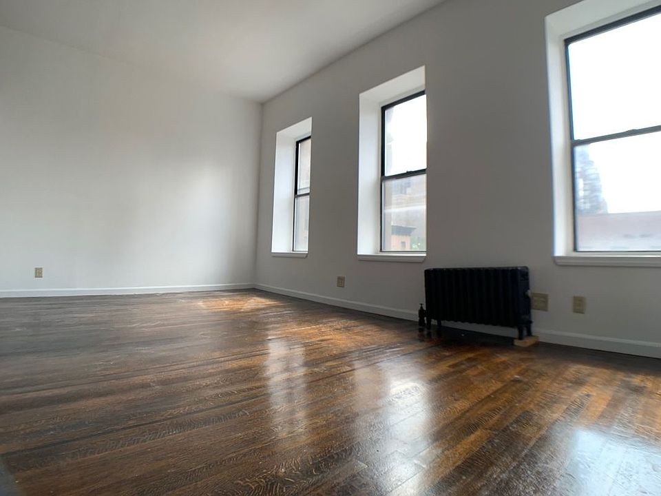 2nd image of 800 Lexington Ave #5F5R