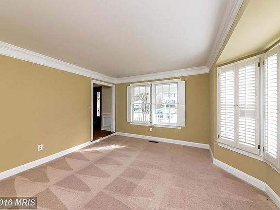 3rd image of 8418 Silverdale Ct