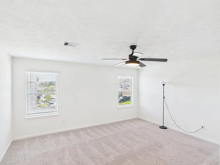 15643 Fellswood Dr — Photo 22