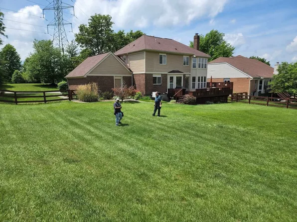 1806 Grovepointe Dr, Florence, KY 41042