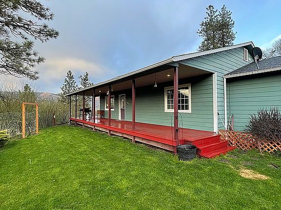 2nd image of 3383 Vista View Dr