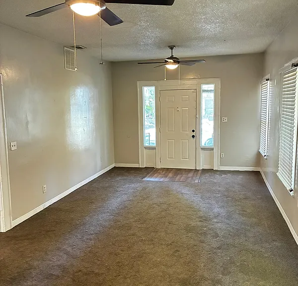 537 Alder St — Photo 6