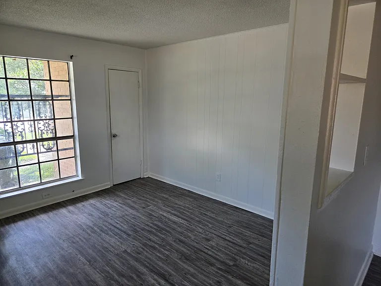 6212 Walden Ave #A — Photo 11