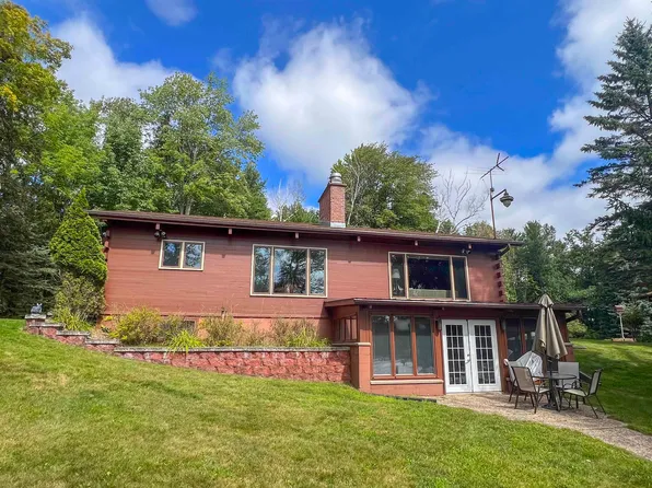 9880 Aigner Rd, Suring, WI 54174