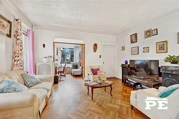 Sold by Pride Estates | media 31