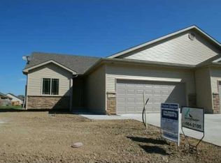 1451 NE Falstaff Ln, Ankeny, IA 50021