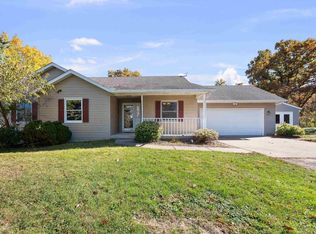 1617 300th St, Sherrard, IL 61281