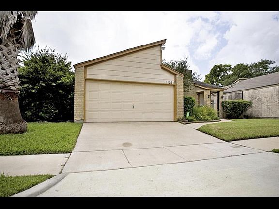 4th image of 11251 Oakcenter Dr