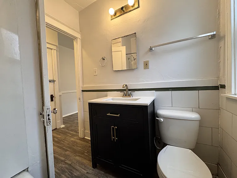 5023-5025 S Broadway St #5023A — Photo 9