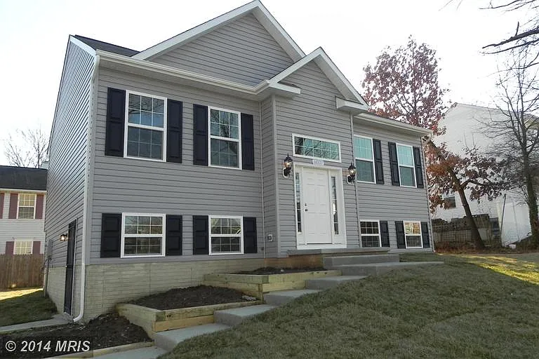 6007 Lee Pl photo 1