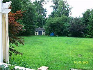 5th image of 33 Dutch Hill Dr