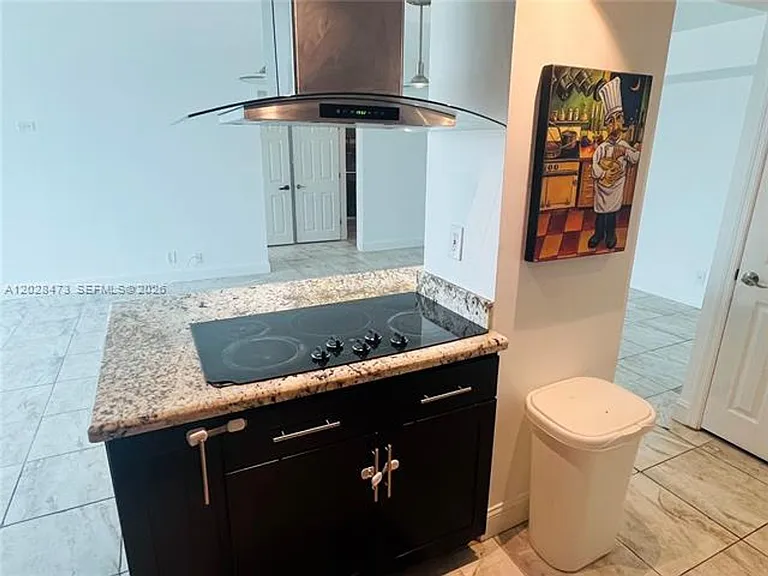2655 Collins Avenue Cu #602 — Photo 6