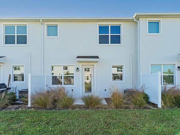 2nd image of 109 Bogey Dr