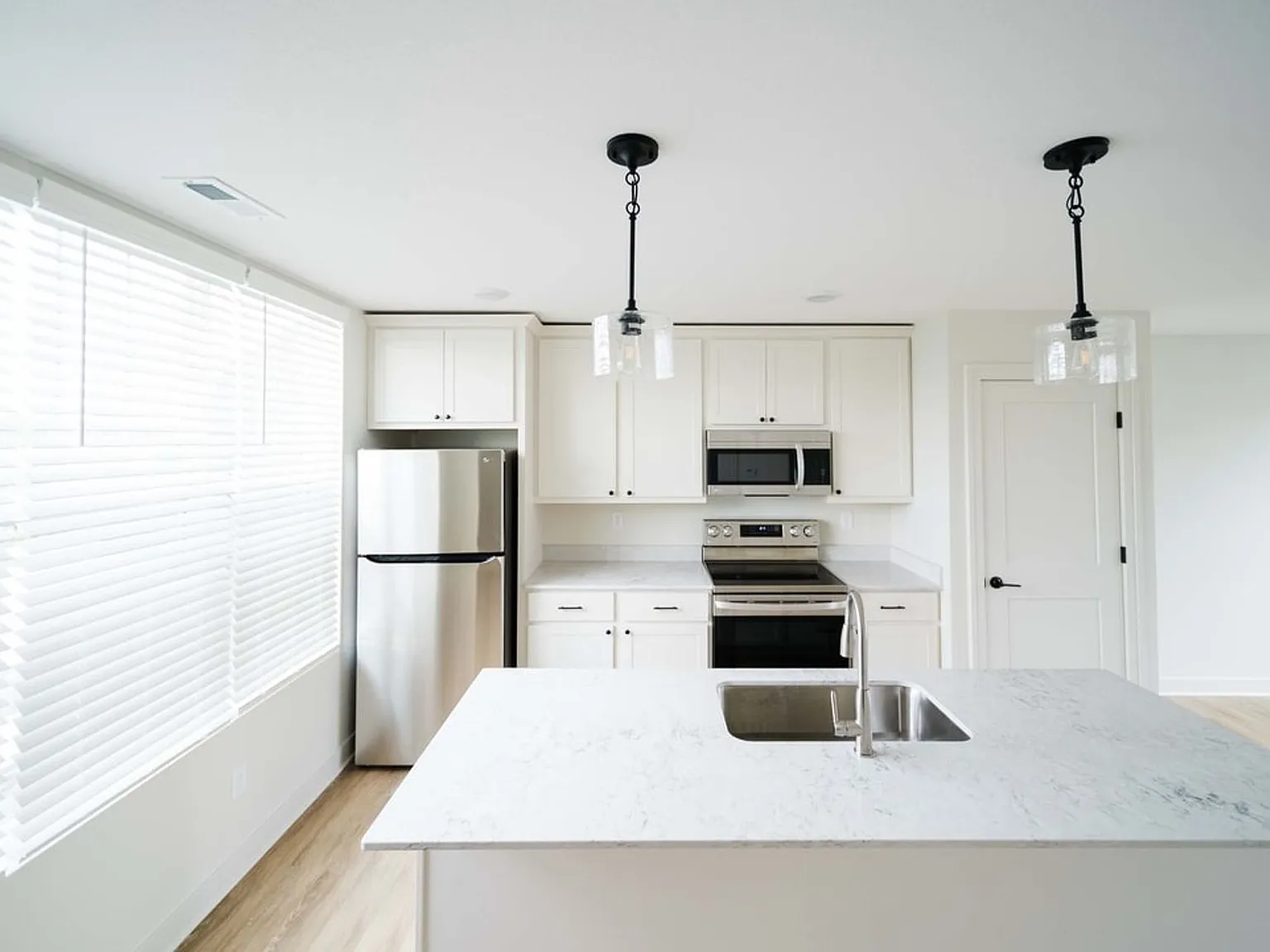 Chalet at Prairie Trail Townhomes — Photo 3
