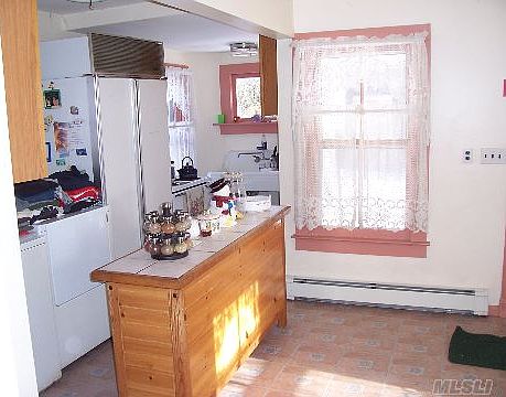 5th image of 47 Pine St