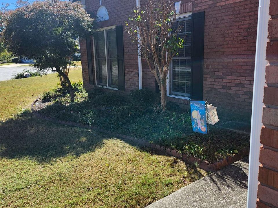 2nd image of 2455 Ridgelake Dr