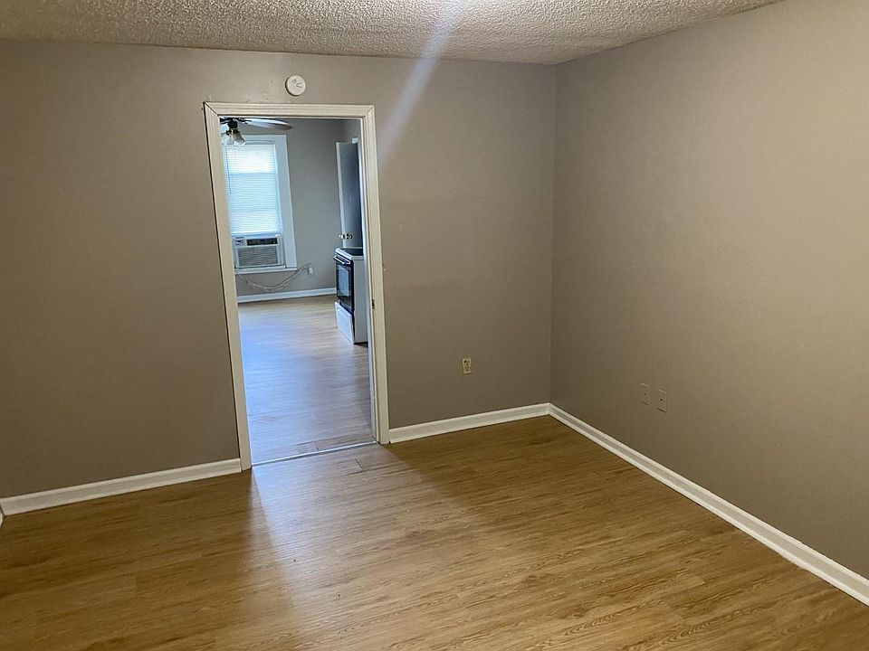 1st image of 410 Fowlkes Ave #B