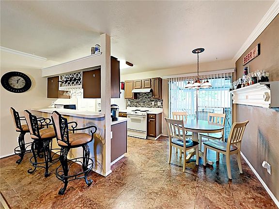3rd image of 2308 Wildbriar Dr