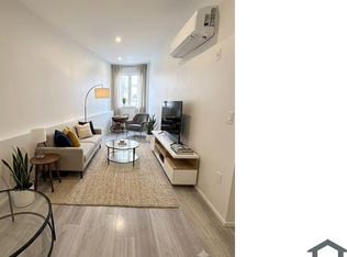 265 Watjean Ct, Far Rockaway, NY 11691