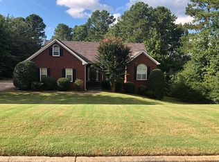 27 Meadow Trl, Hampton, GA 30228