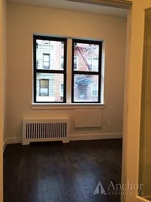 Rented by Anchor Associates | media 19