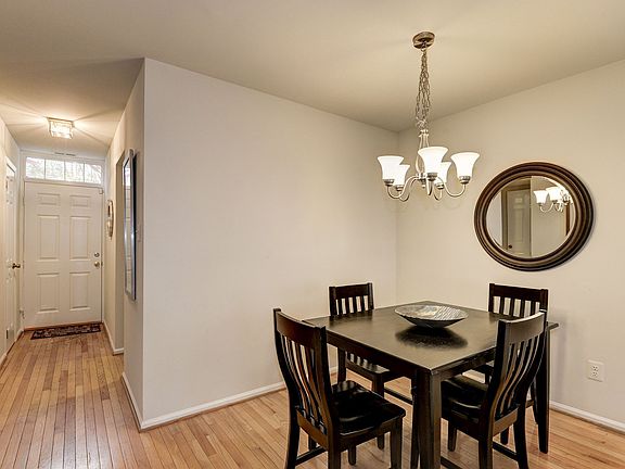 4th image of 8563 Southlawn Ct