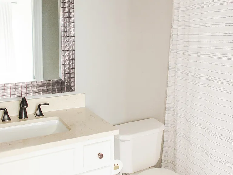 Master Bedroom Bathroom