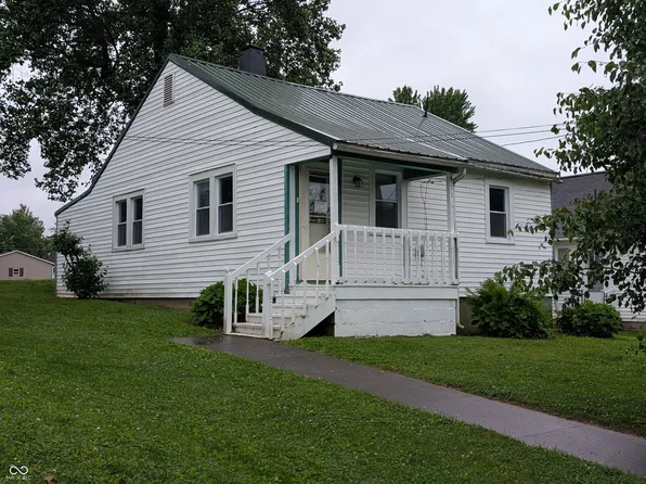 219 E Perry St, Versailles, IN 47042