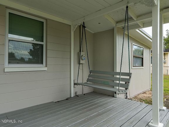 4th image of 215 HILLTOP Drive