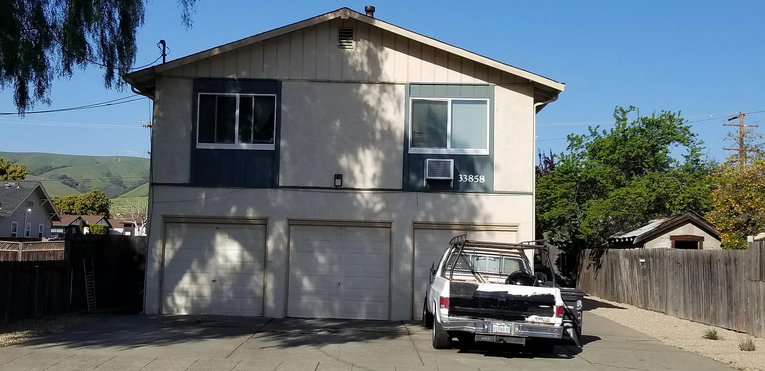 33858 11th St photo 1