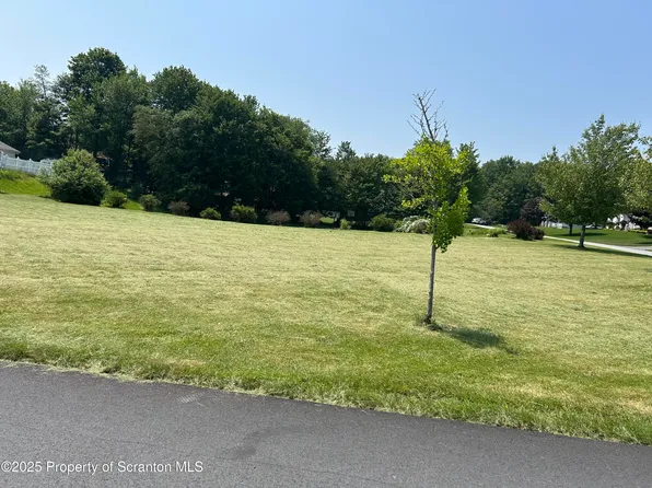 6th St, Forest City, PA 18421