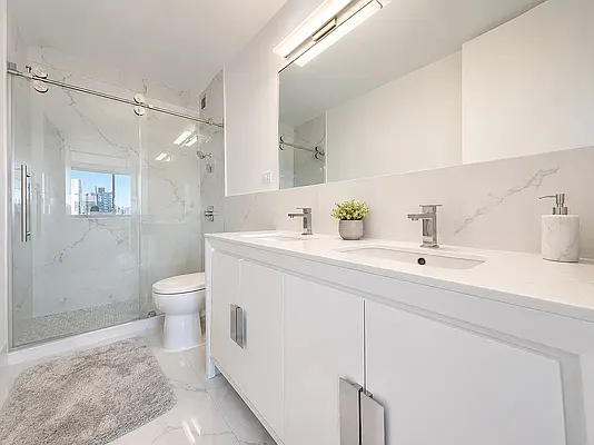Bathroom, photo 1