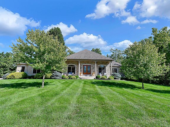 3rd image of 13876 Whitetail Ln
