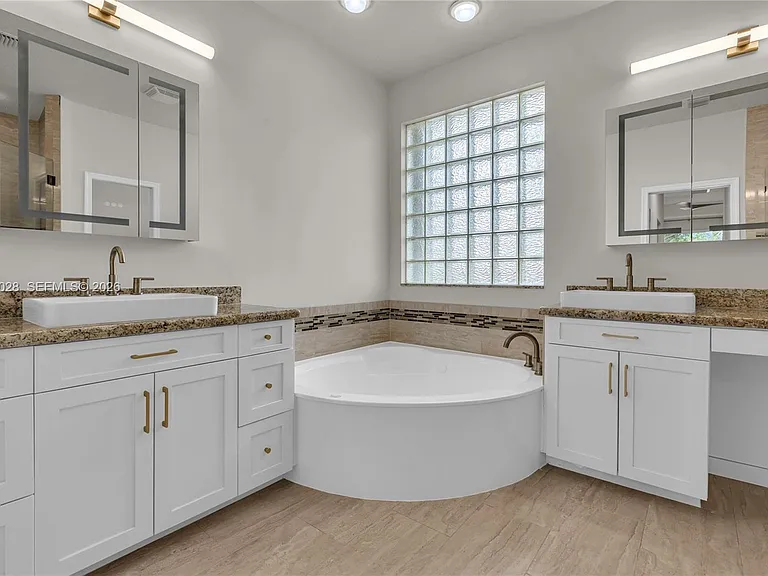 950 Marina Dr — Photo 18