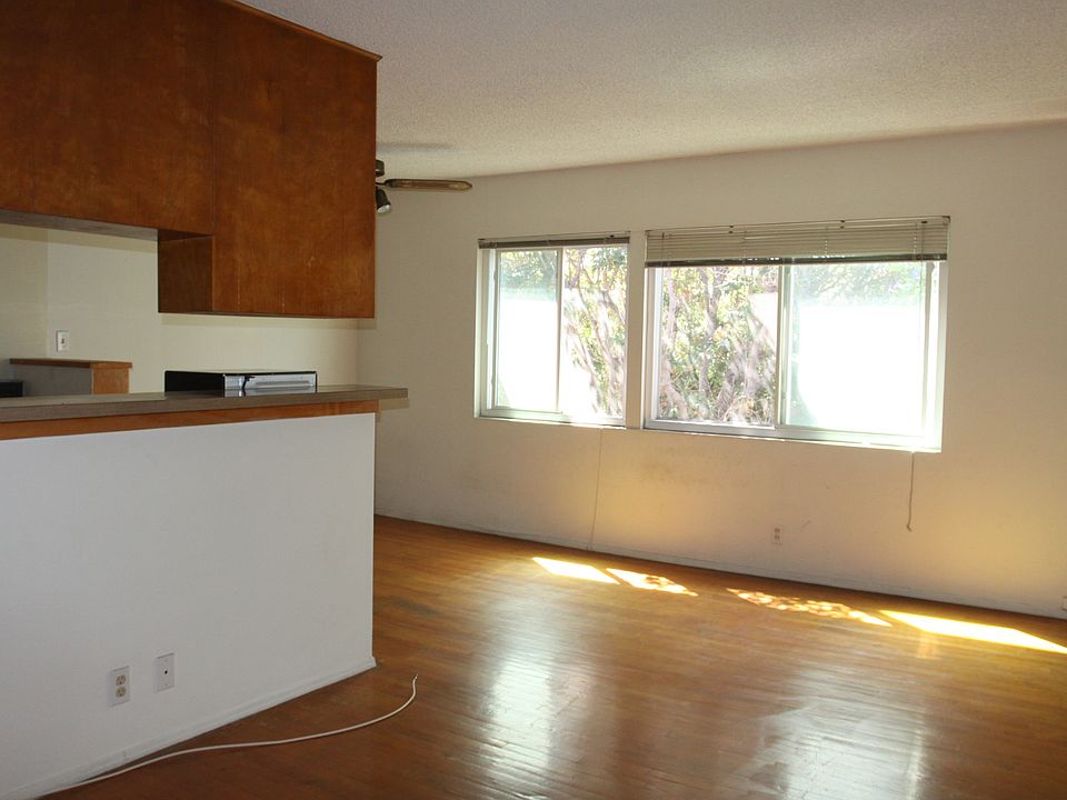 1st image of 1614 E 1st St APT 10