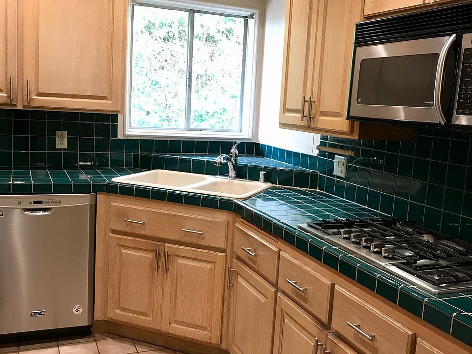 1st image of 1033 Euclid St