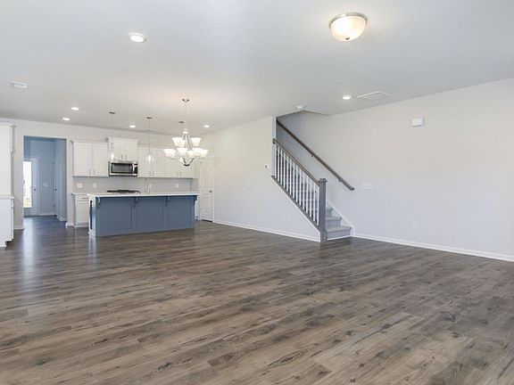 3rd image of 433 Avocet Dr