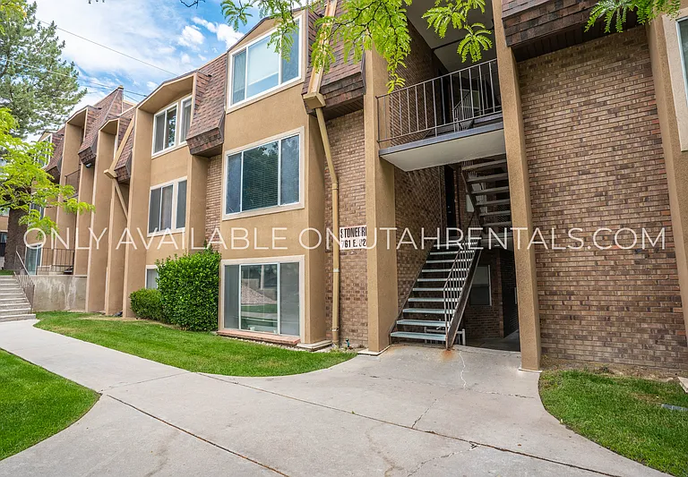 761 E 820 N #212 — Photo 13