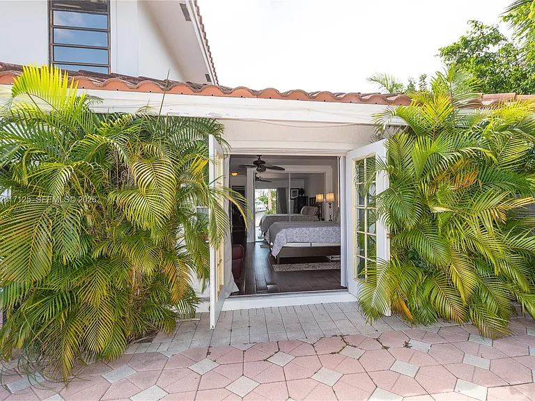 2908 Bayview Dr — Photo 14