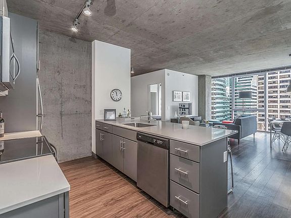 3rd image of 218 W Lake St #3007